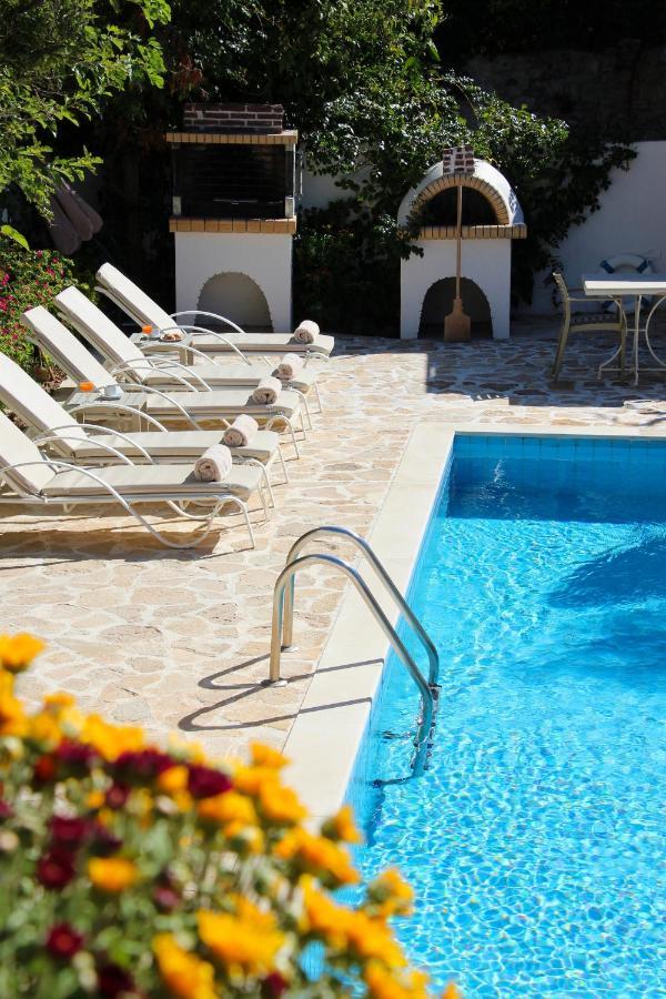 Villa Oasis Kamilari Exterior photo