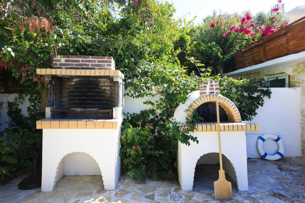 Villa Oasis Kamilari Exterior photo
